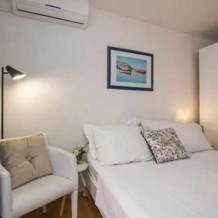 Leo-marin Apartman *