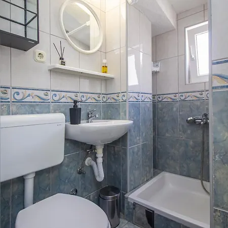 Apartman Leo-marin *