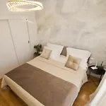 Leo-marin Makarska