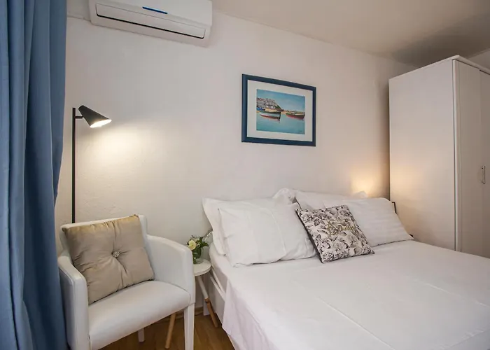 Leo-marin Apartment *